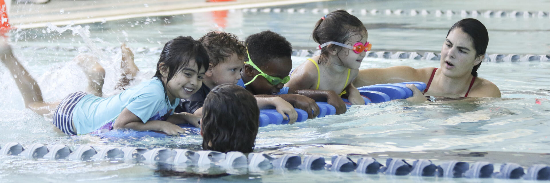 Group child swim lessons
