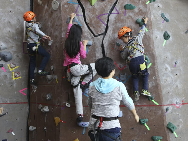 Family climbing at OAC